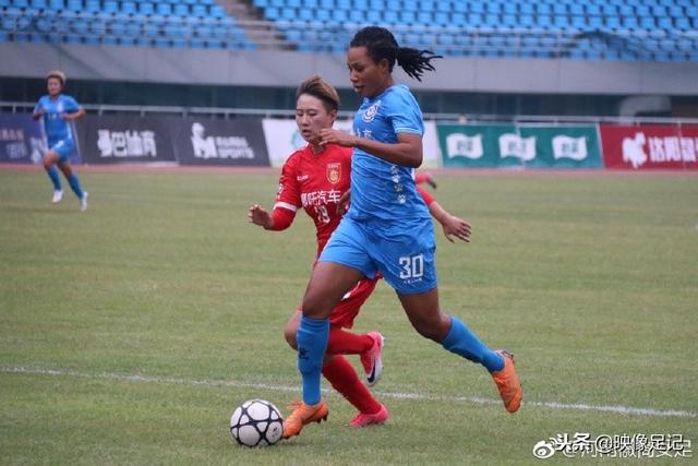 尼克斯揭幕战失利，卫冕冠军首战遭遇挫败